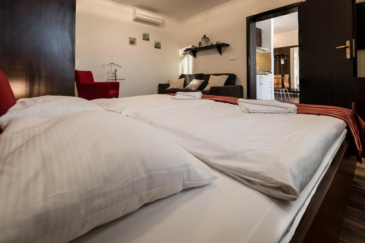 Bešeňová Apartman Mirka - Hotel Luka מראה חיצוני תמונה